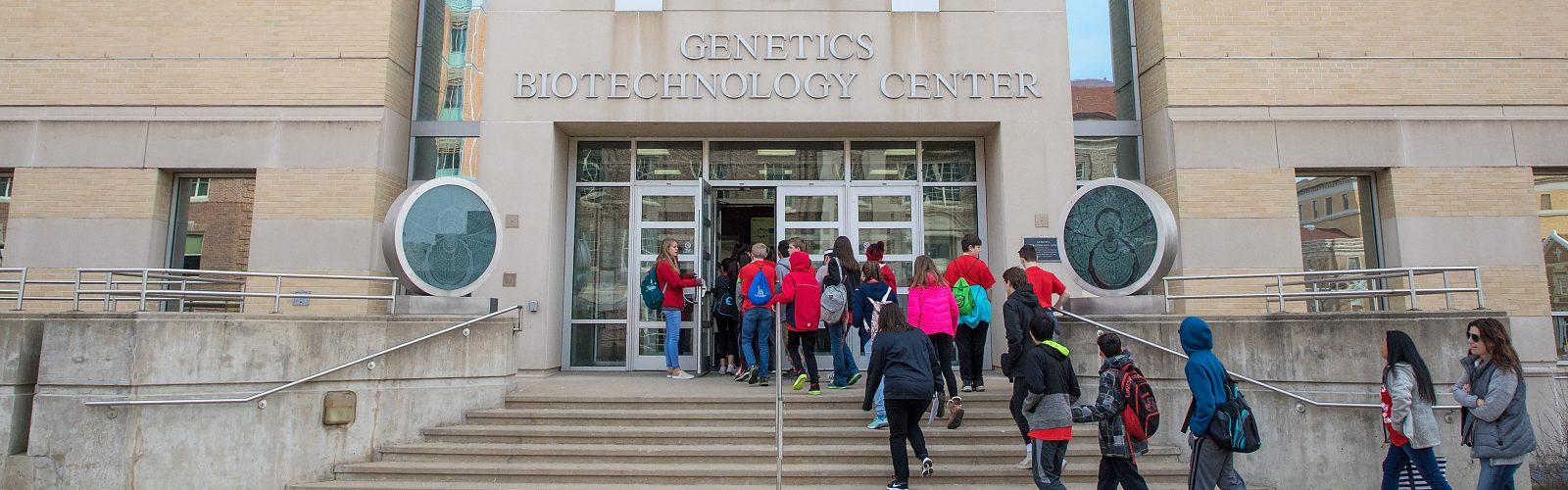 Students entering the Genetics Biotechnology Center.